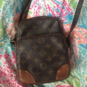 Authentic Louis Vuitton Crossbody!